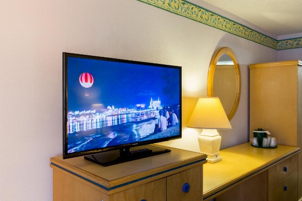 Maingate Lakeside Resort Main image